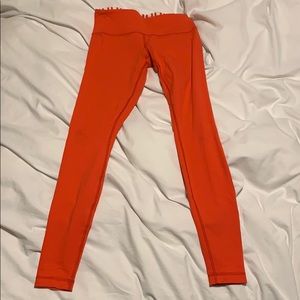 lululemon wunder unders (size 6)